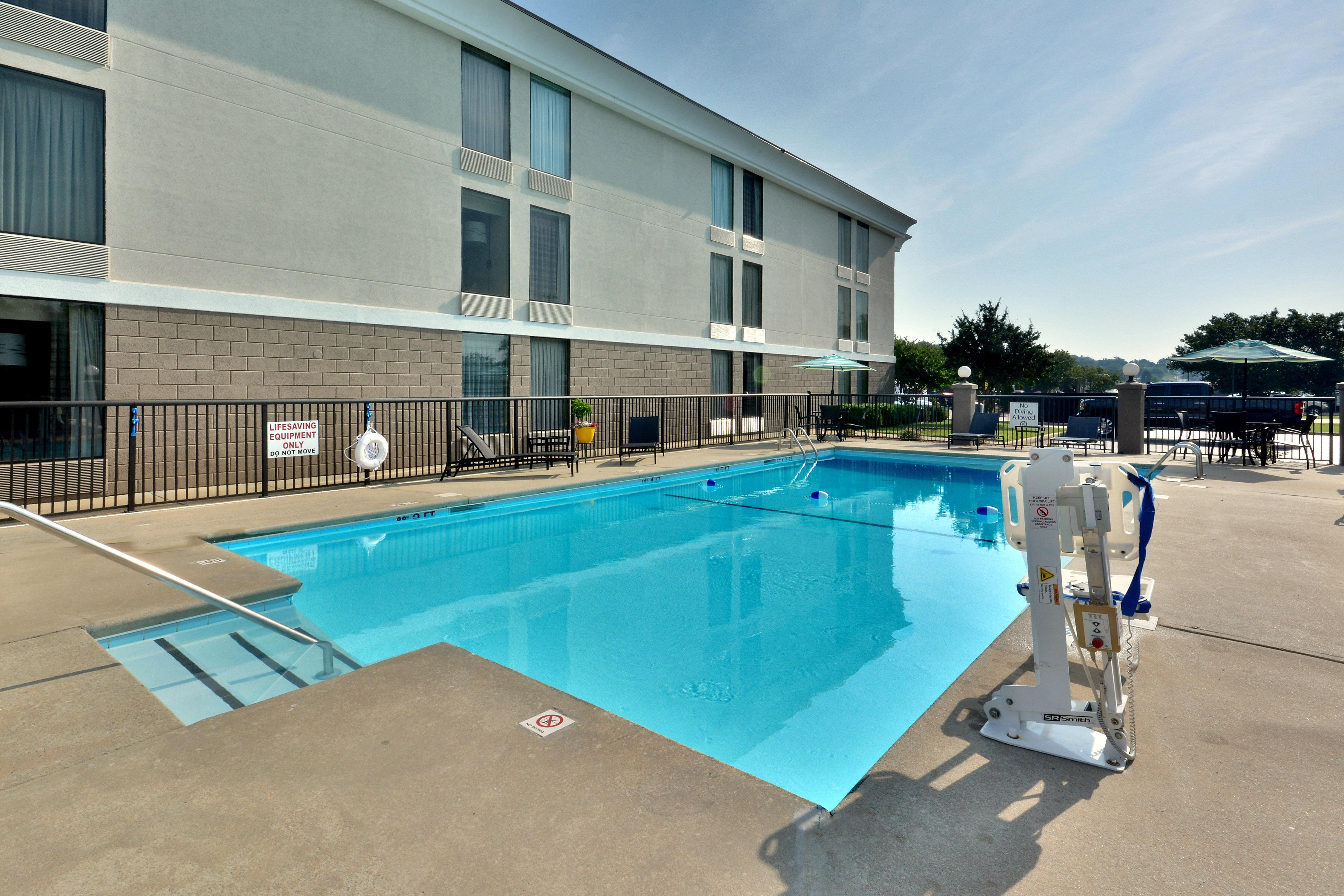 Holiday Inn Express Danville By Ihg Zewnętrze zdjęcie