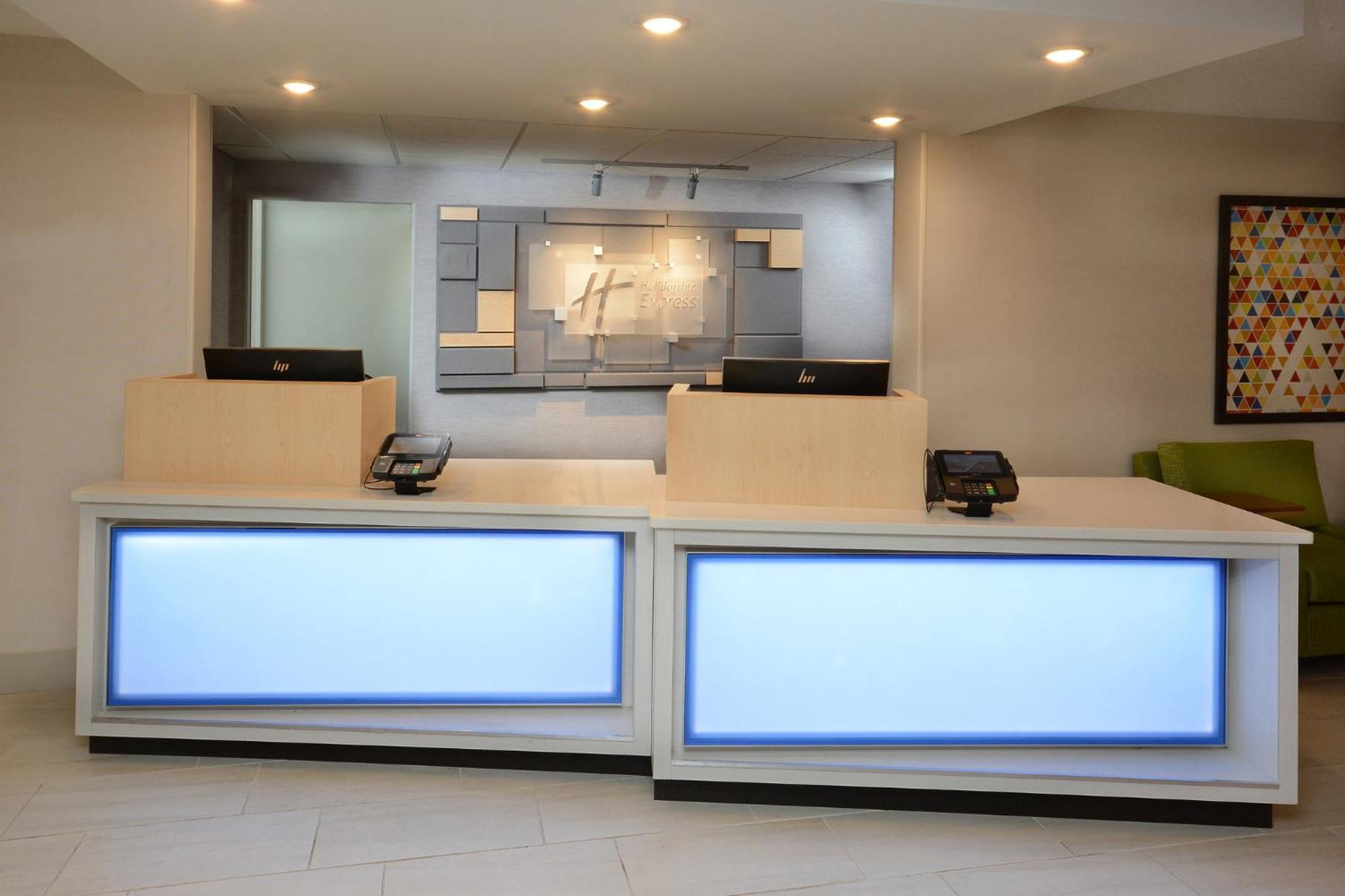 Holiday Inn Express Danville By Ihg Zewnętrze zdjęcie
