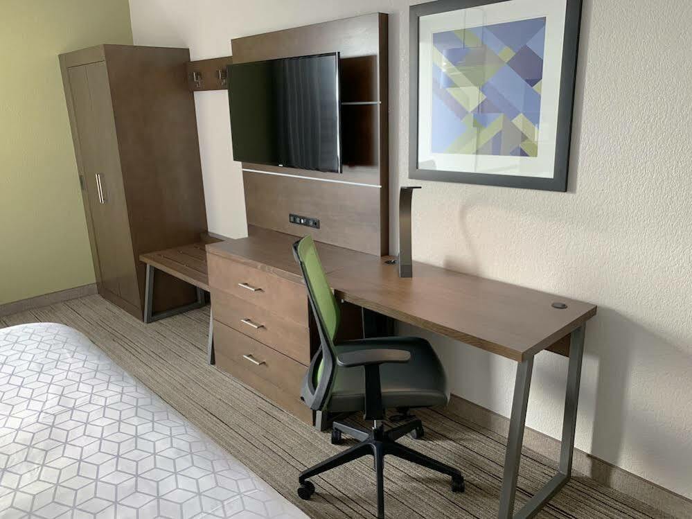 Holiday Inn Express Danville By Ihg Zewnętrze zdjęcie