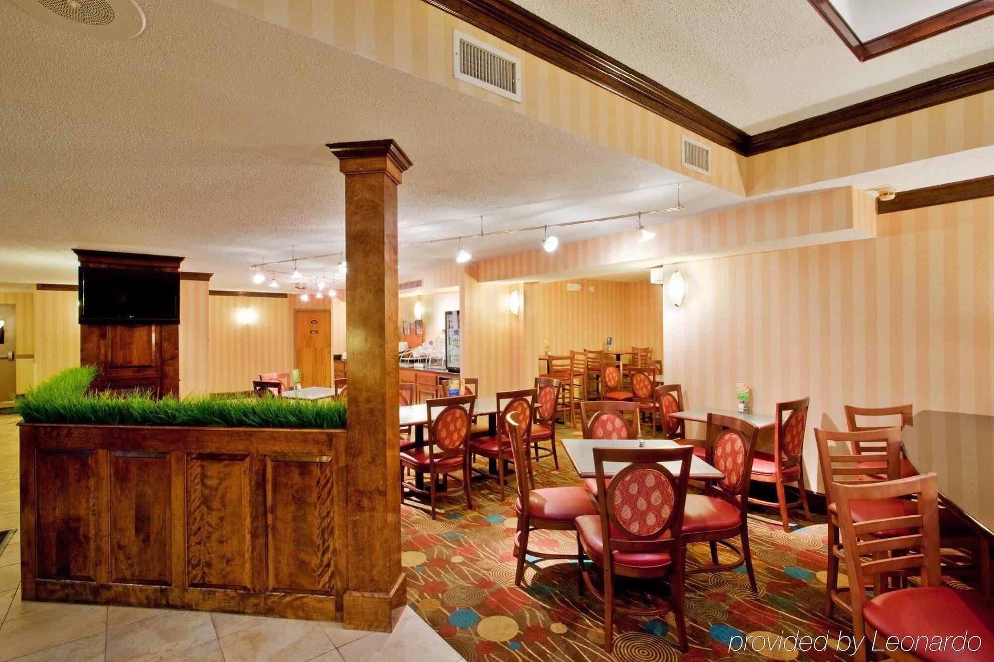 Holiday Inn Express Danville By Ihg Zewnętrze zdjęcie