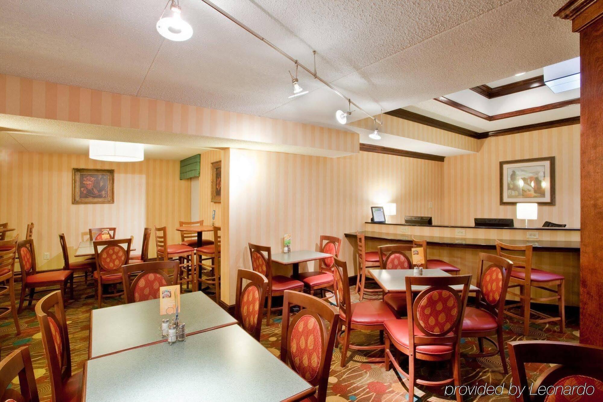 Holiday Inn Express Danville By Ihg Zewnętrze zdjęcie